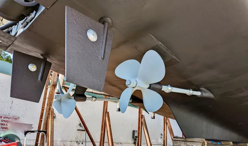 Odyssey Yacht Photos Pics Running Gear