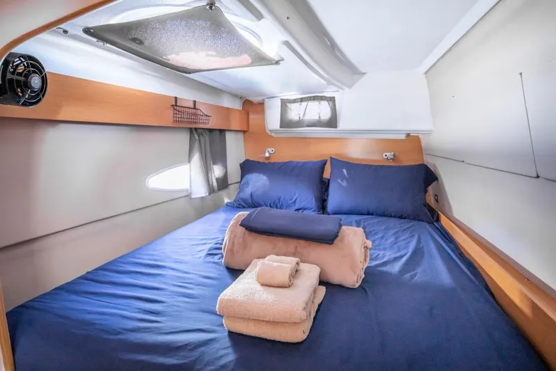 Ramble On Yacht Photos Pics 