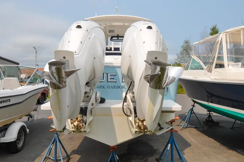 Blue Fox Yacht Photos Pics Regulator 31 - Blue Fox