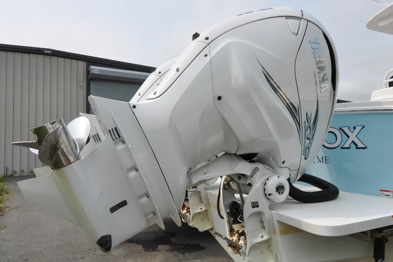 Blue Fox Yacht Photos Pics Regulator 31 - Blue Fox