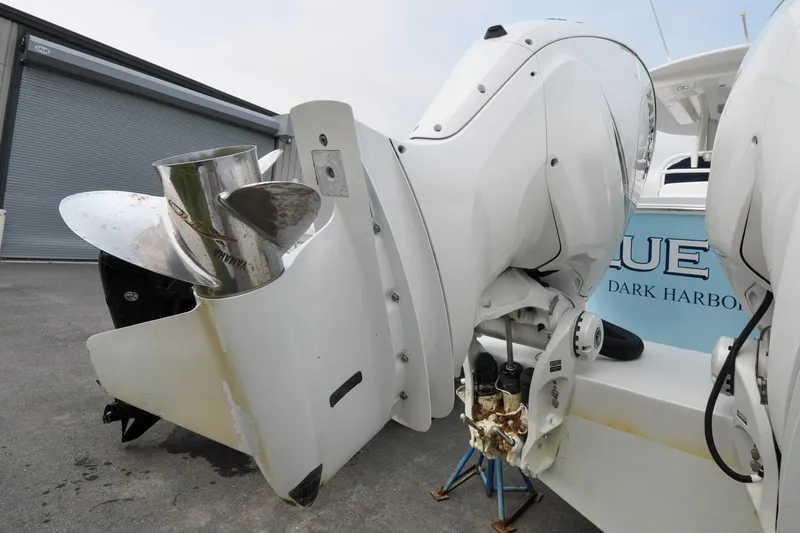 Blue Fox Yacht Photos Pics Regulator 31 - Blue Fox