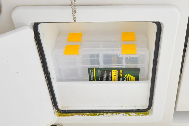 Blue Fox Yacht Photos Pics Regulator 31 - Blue Fox