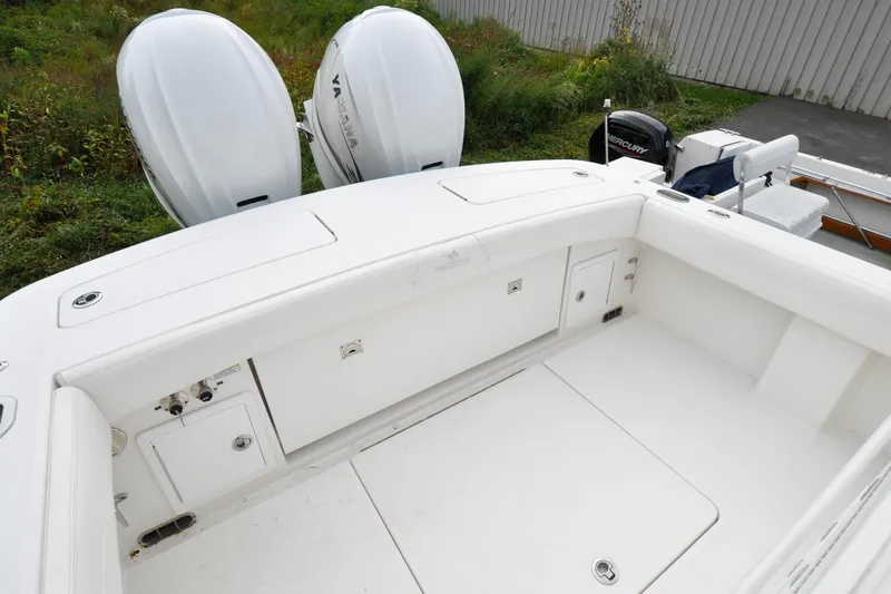 Blue Fox Yacht Photos Pics Regulator 31 - Blue Fox