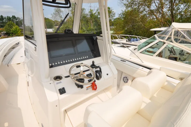 Blue Fox Yacht Photos Pics Regulator 31 - Blue Fox