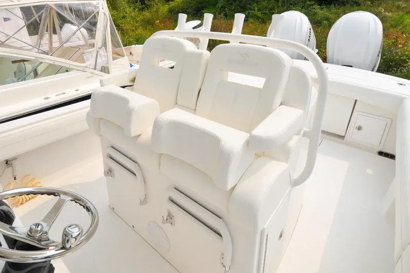 Blue Fox Yacht Photos Pics Regulator 31 - Blue Fox