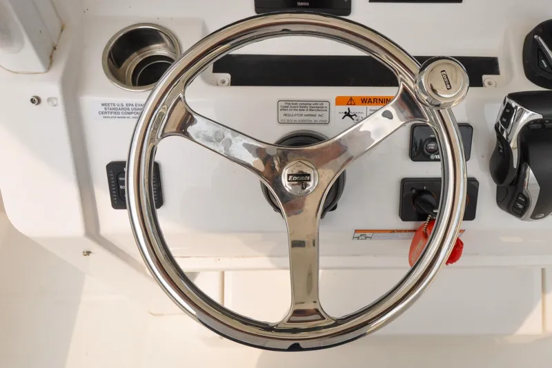 Blue Fox Yacht Photos Pics Regulator 31 - Blue Fox