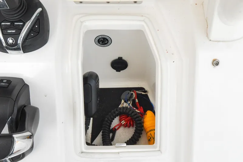 Blue Fox Yacht Photos Pics Regulator 31 - Blue Fox