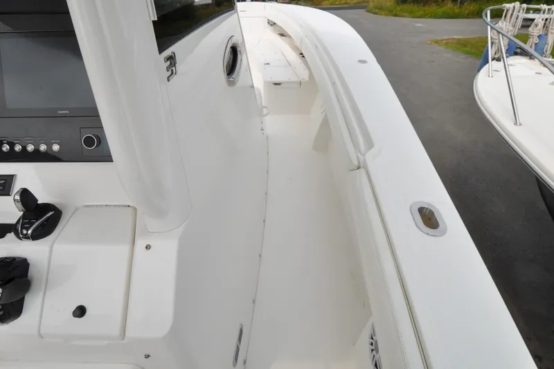 Blue Fox Yacht Photos Pics Regulator 31 - Blue Fox