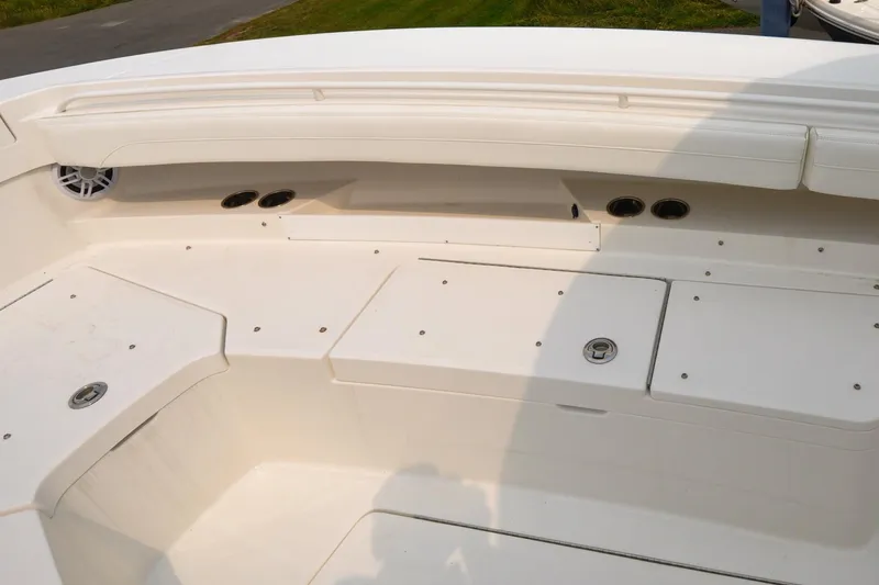 Blue Fox Yacht Photos Pics Regulator 31 - Blue Fox