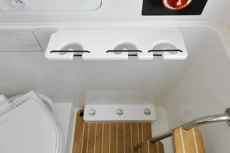 Blue Fox Yacht Photos Pics Regulator 31 - Blue Fox