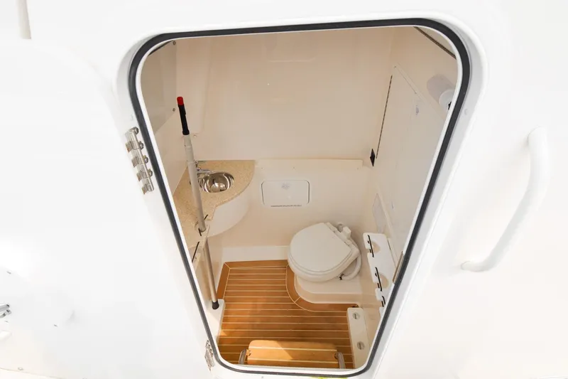 Blue Fox Yacht Photos Pics Regulator 31 - Blue Fox