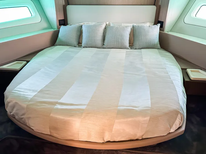 Andromeda Yacht Photos Pics 