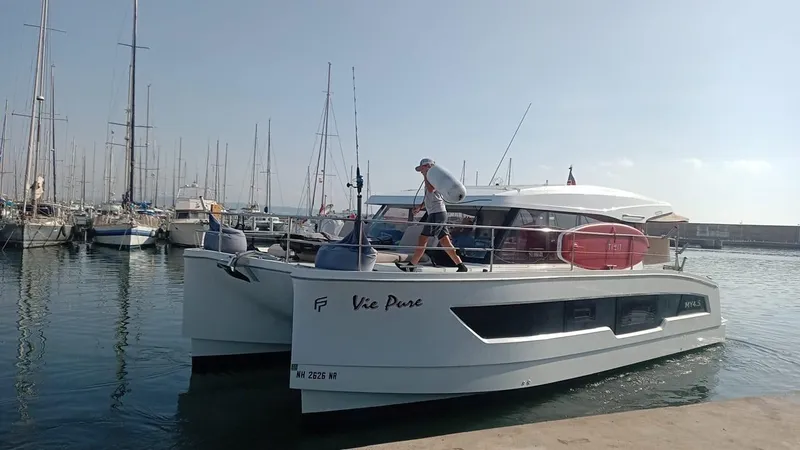 Vie Pure Yacht Photos Pics 