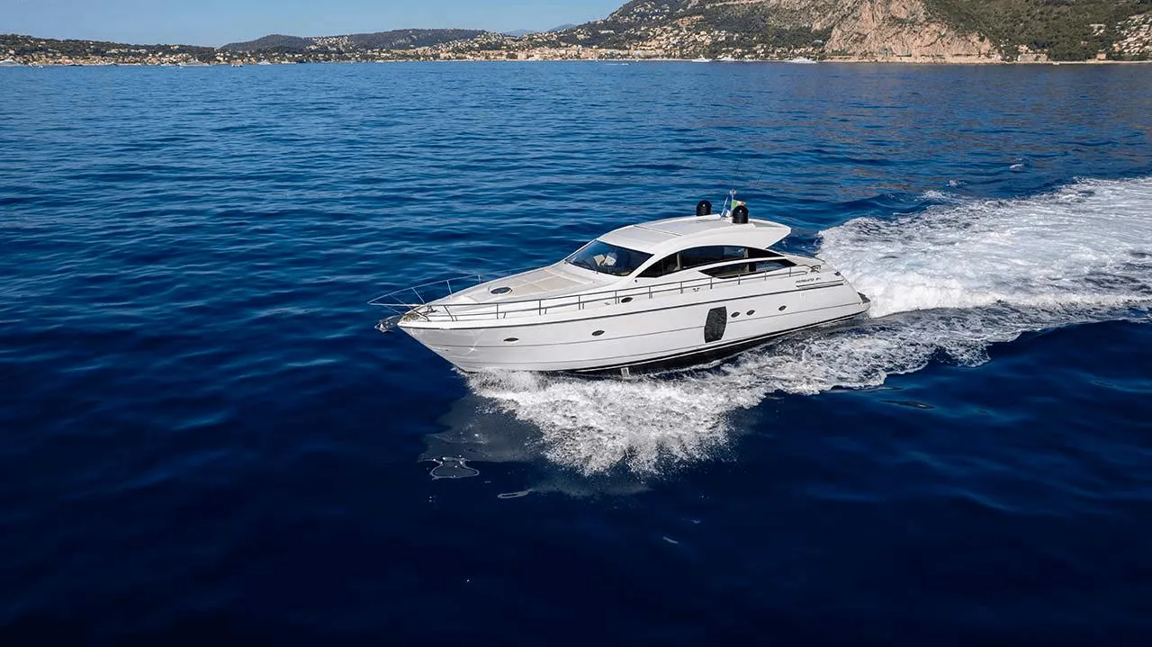 Pershing 64 à vendre