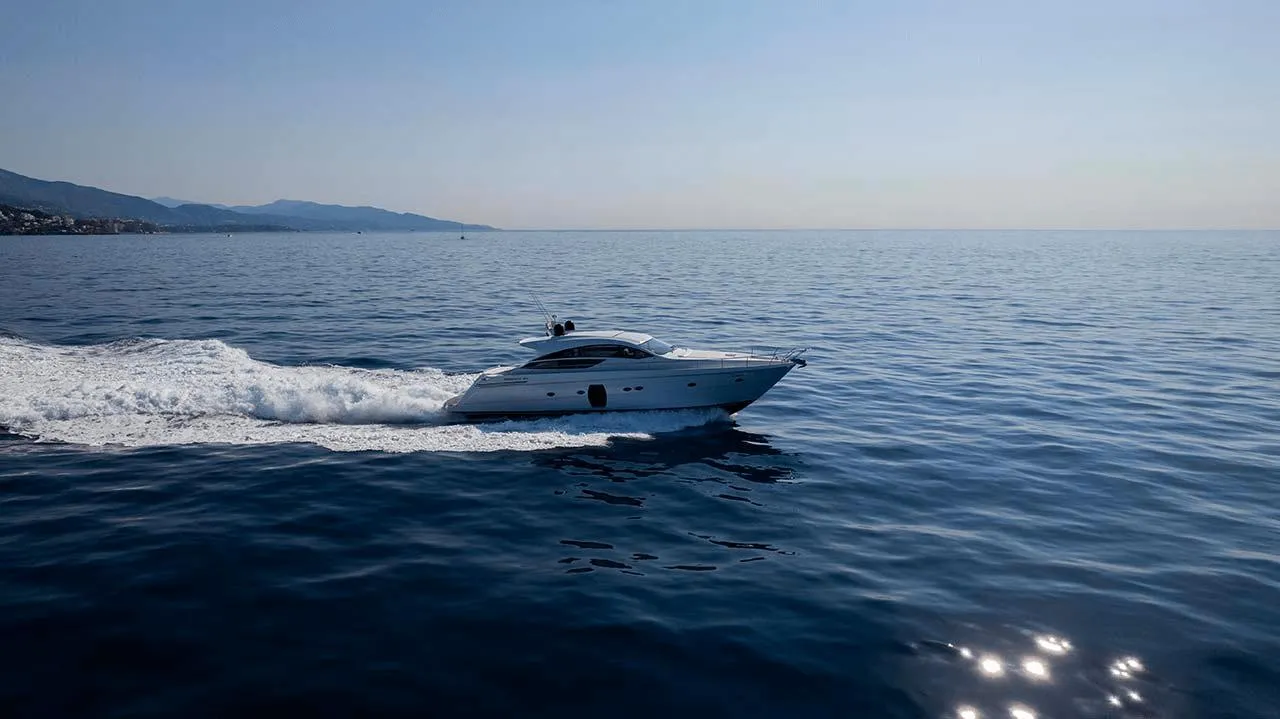 Pershing 64 à vendre