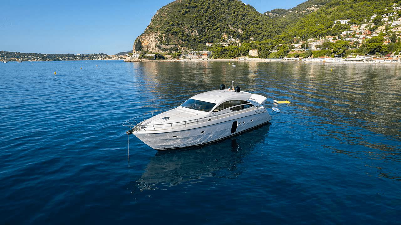 Pershing 64 à vendre