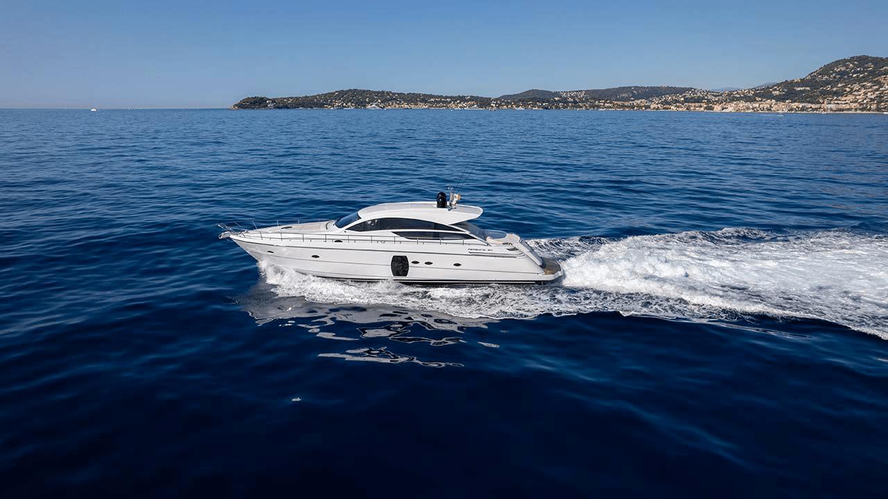 Pershing 64 à vendre