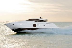 Pershing 64