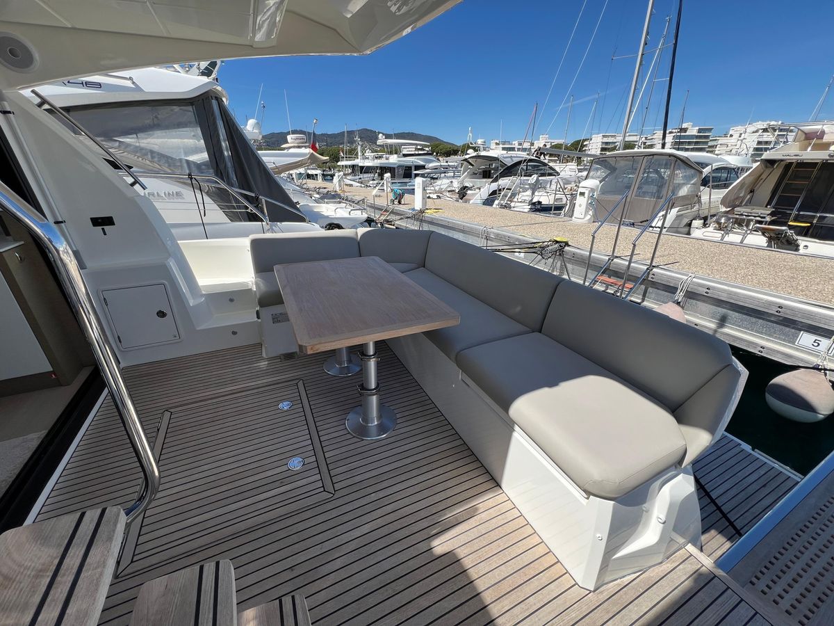2019 Prestige 47 