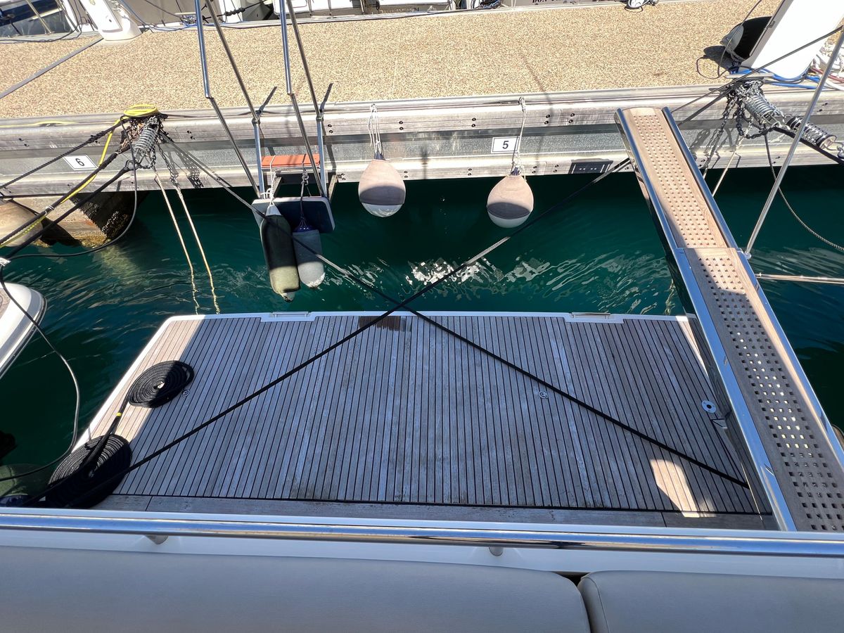2019 Prestige 47 