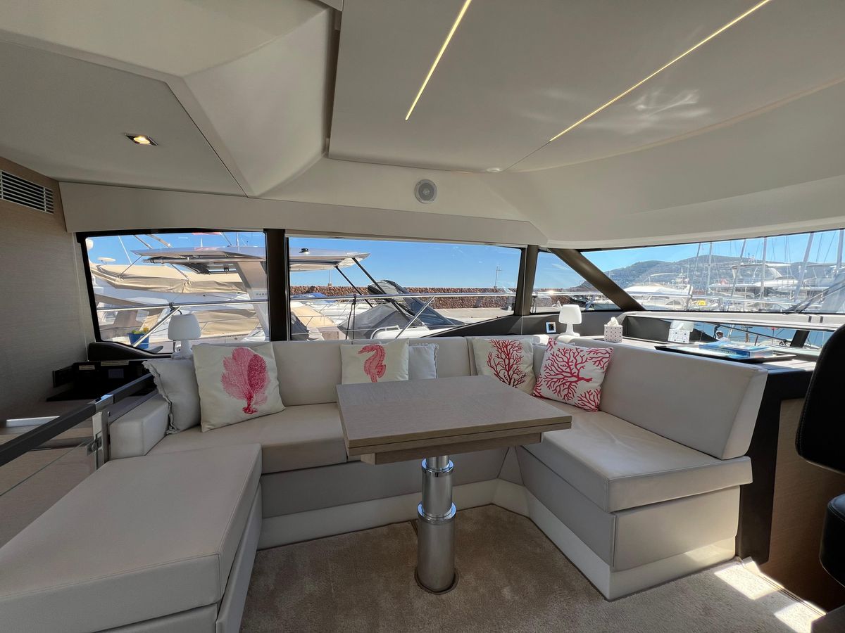 2019 Prestige 47 