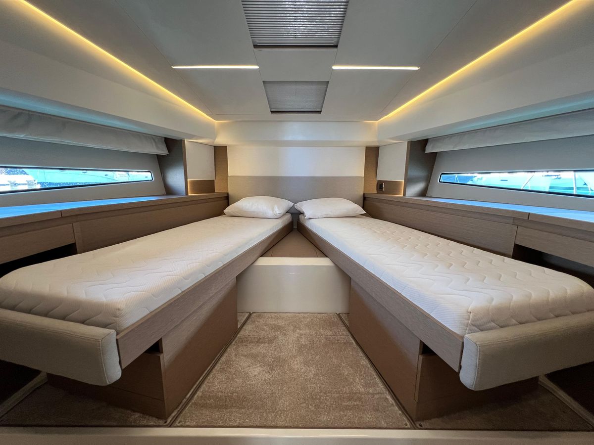 2019 Prestige 47 