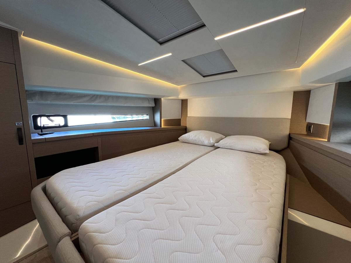 2019 Prestige 47 