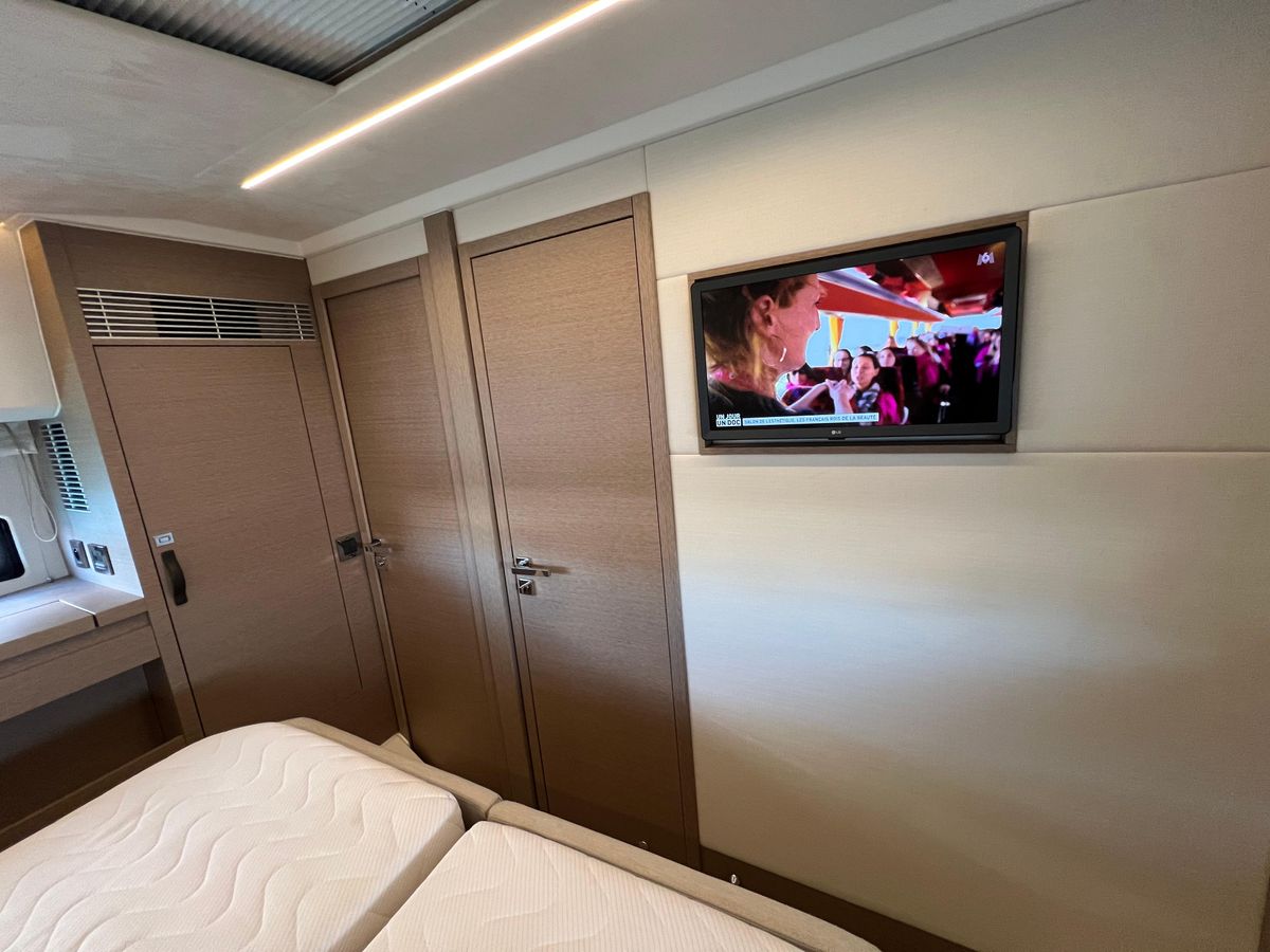 2019 Prestige 47 