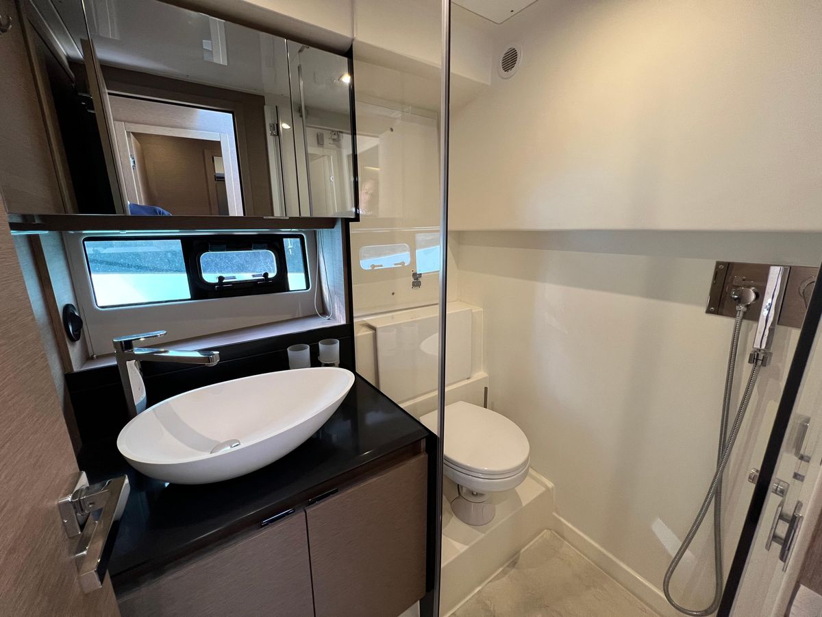 2019 Prestige 47 