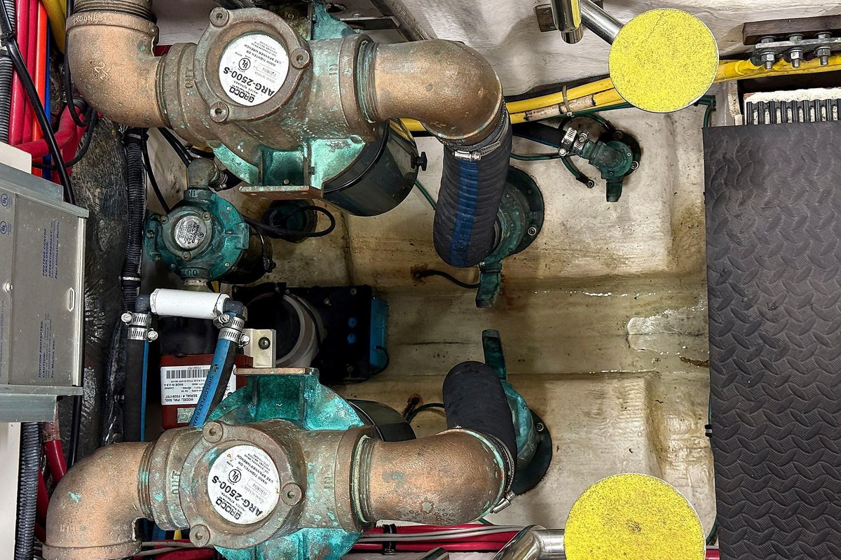 2004 Tiara Yachts 42 