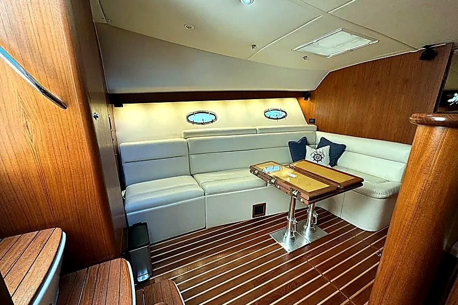 2004 Tiara Yachts 42 