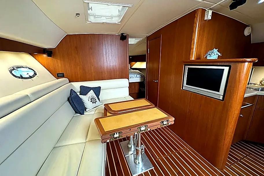 2004 Tiara Yachts 42 