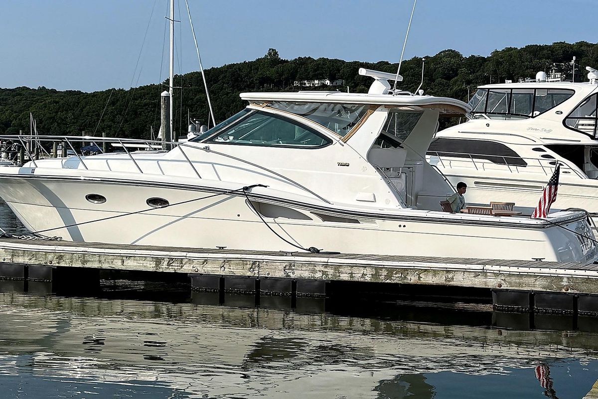 2004 Tiara Yachts 42 
