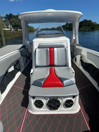 39 Cigarette Yacht Photos Pics 