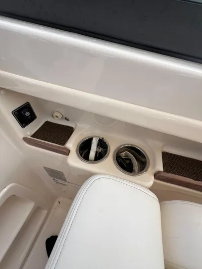  Yacht Photos Pics Interior of 2015 Grady-White Freedom 307 boat with cup holders and seating.