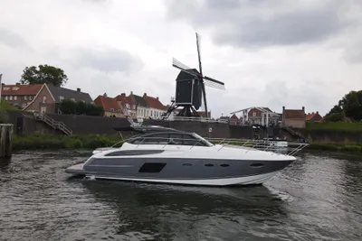 2015 Princess V48