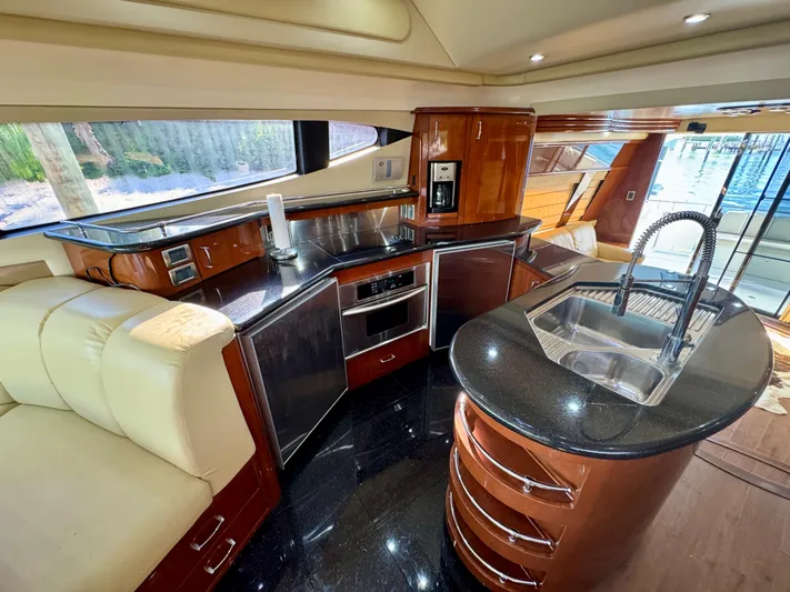 No Name Yacht Photos Pics Marquis 59 - Galley