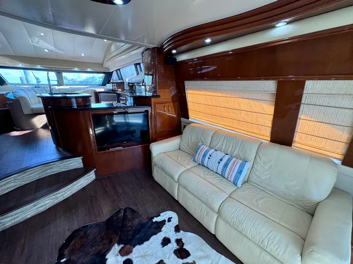 No Name Yacht Photos Pics Marquis 59 - Salon, Seating
