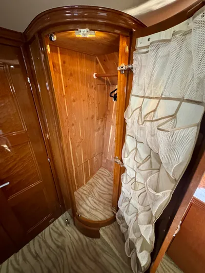 No Name Yacht Photos Pics Marquis 59 - Stateroom, Storage
