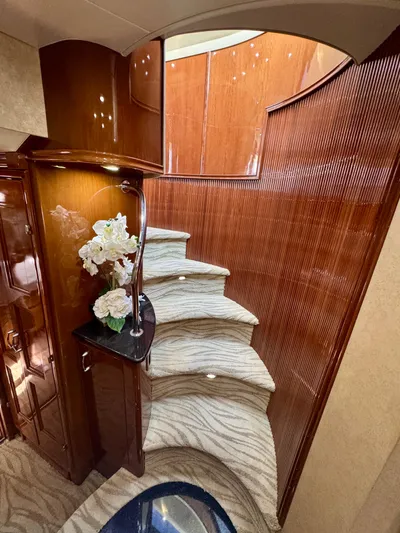 No Name Yacht Photos Pics Marquis 59 - Stairs