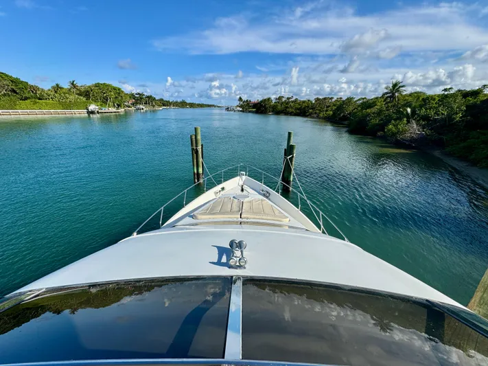 No Name Yacht Photos Pics Marquis 59 - Bow