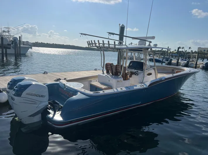 Endeavour Yacht Photos Pics 