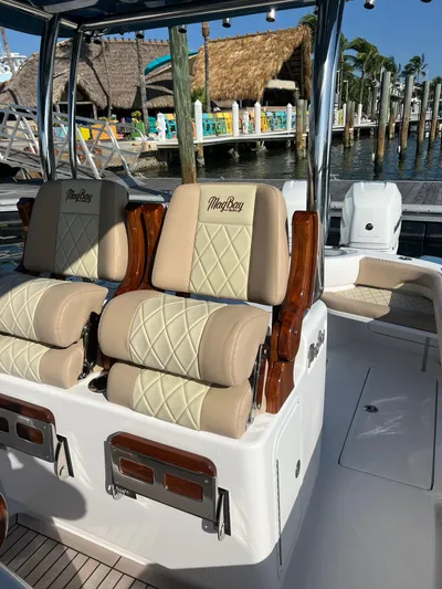 Endeavour Yacht Photos Pics 