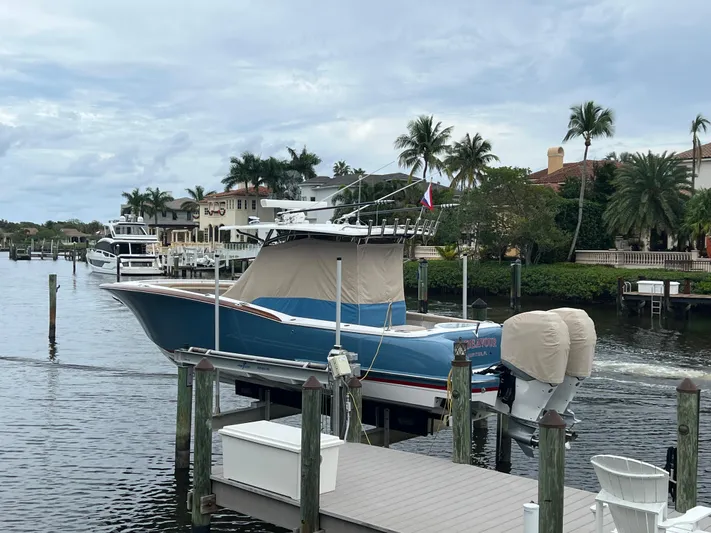 Endeavour Yacht Photos Pics 