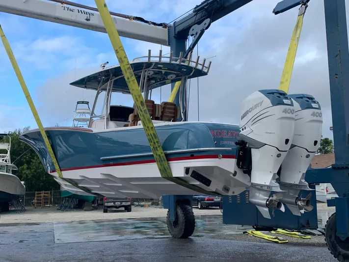 Endeavour Yacht Photos Pics 