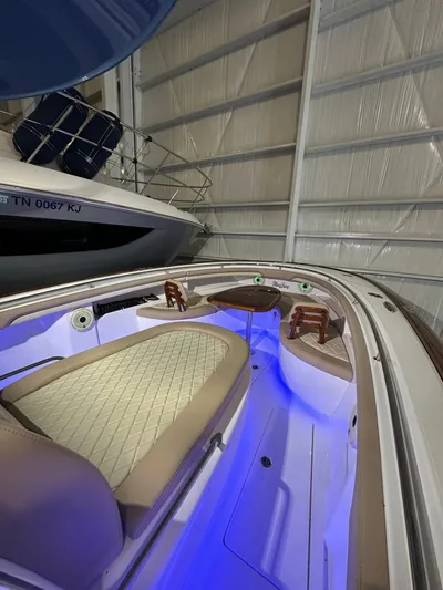 Endeavour Yacht Photos Pics 