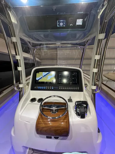 Endeavour Yacht Photos Pics 