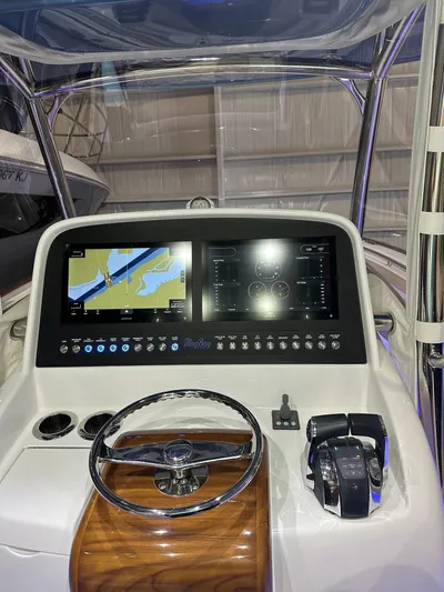 Endeavour Yacht Photos Pics 