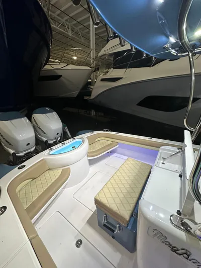 Endeavour Yacht Photos Pics 