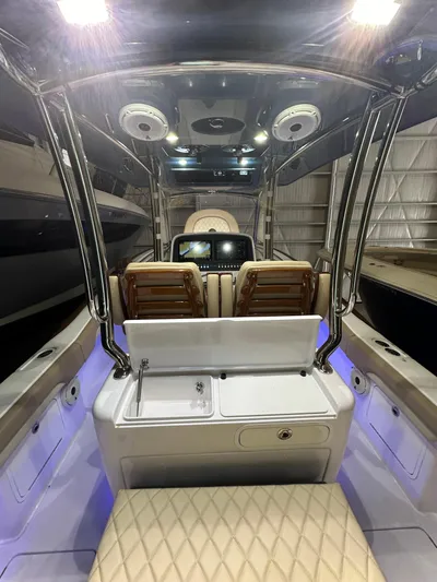 Endeavour Yacht Photos Pics 